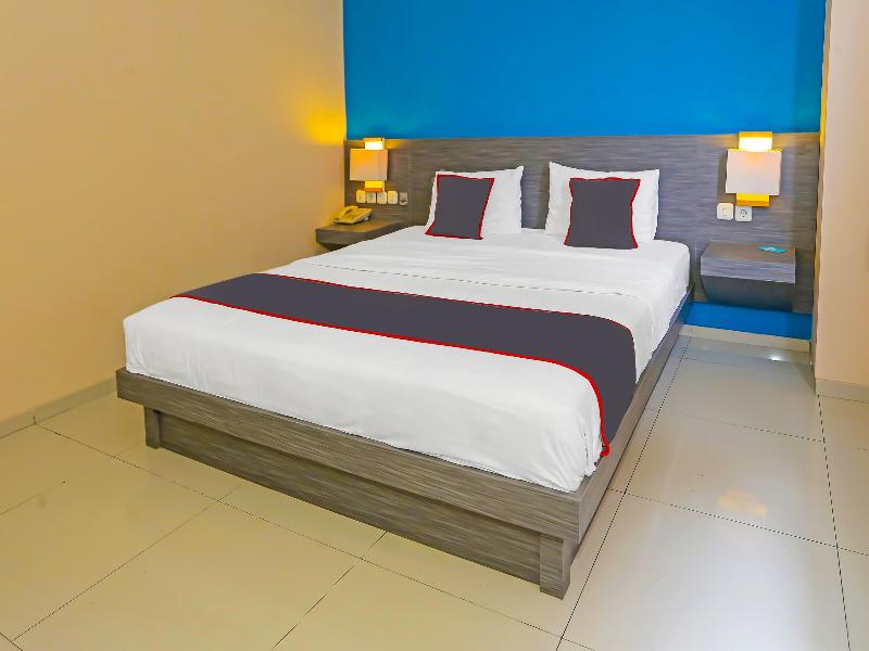 Super Oyo Townhouse Oak Ht Fiducia Pondok Gede image