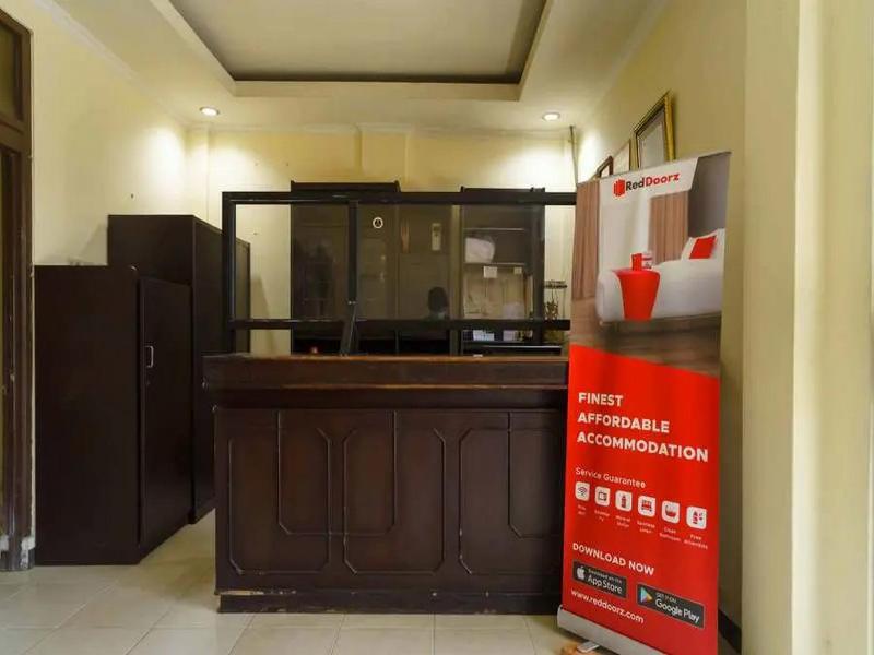 Formerly RedDoorz @ Dwipa Wisata Hotel image
