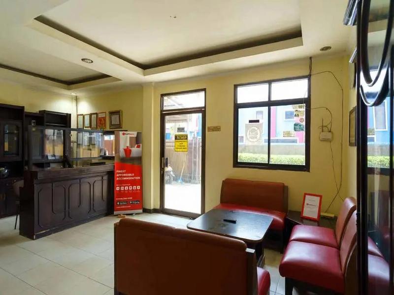 Formerly RedDoorz @ Dwipa Wisata Hotel image