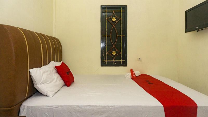 Formerly RedDoorz near Sentani Airport Jayapura image