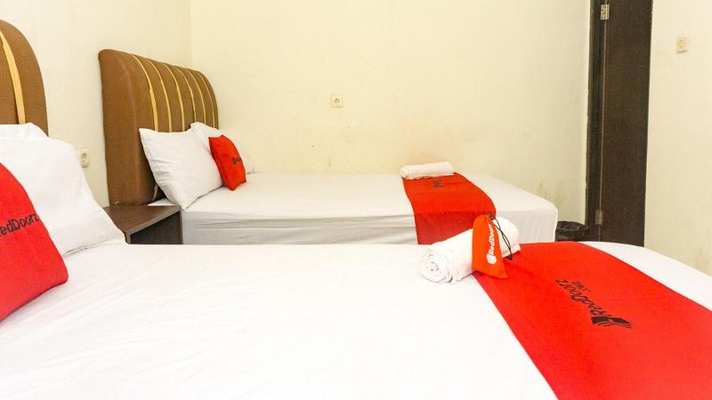 Formerly RedDoorz near Sentani Airport Jayapura image