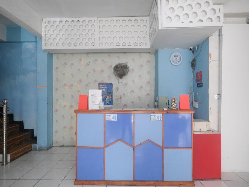 Formerly RedDoorz @ Jalan Brigjend Katamso Medan 2