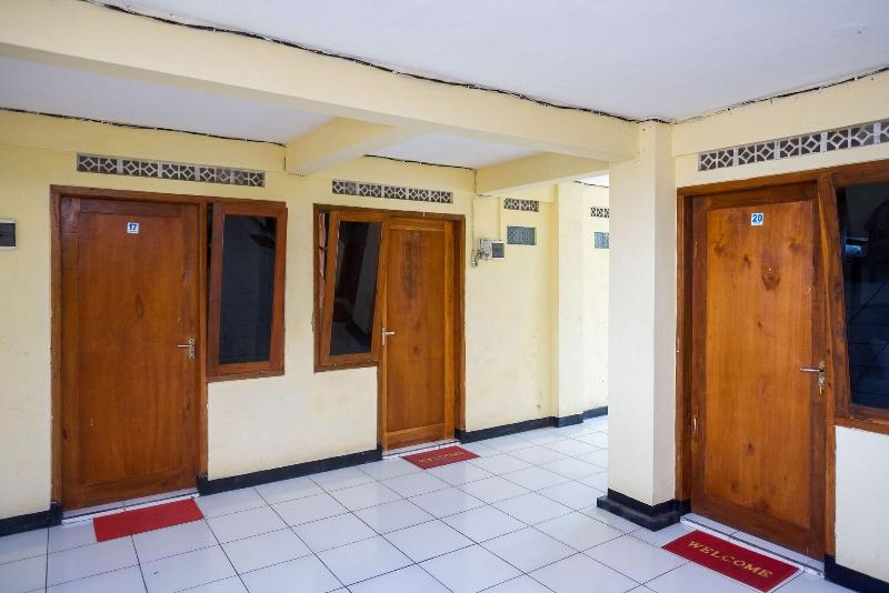 Formerly RedDoorz Syariah near GOR Satria 4 image