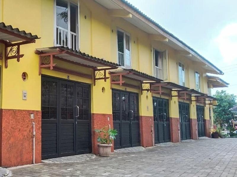 Hotel Kayu Manis image