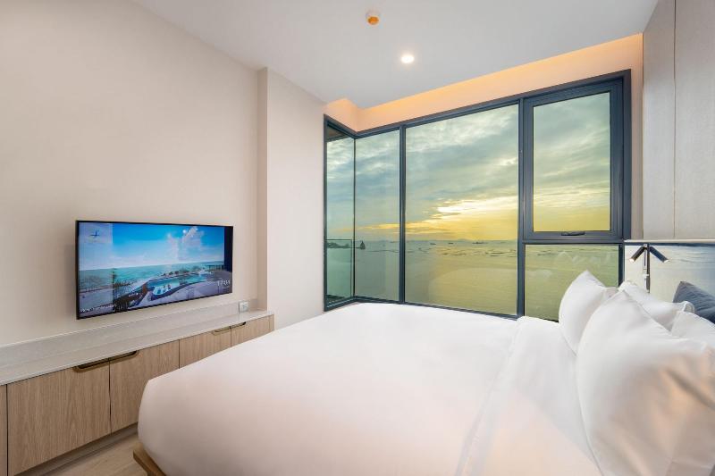 S. Sriracha Hotel & Residence image