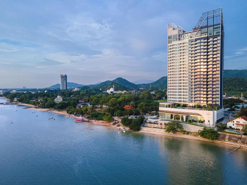 S. Sriracha Hotel & Residence image