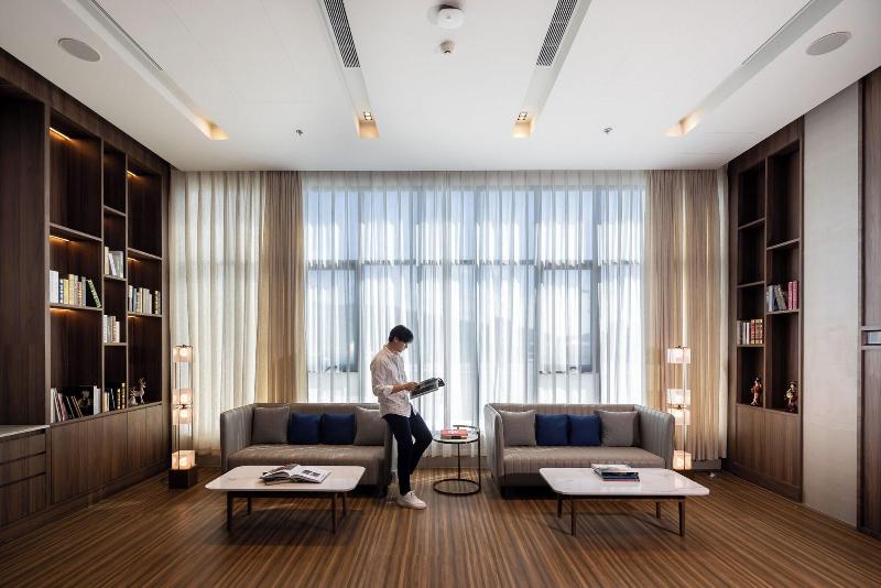 S. Sriracha Hotel & Residence image