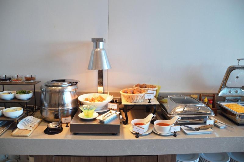 S. Sriracha Hotel & Residence image