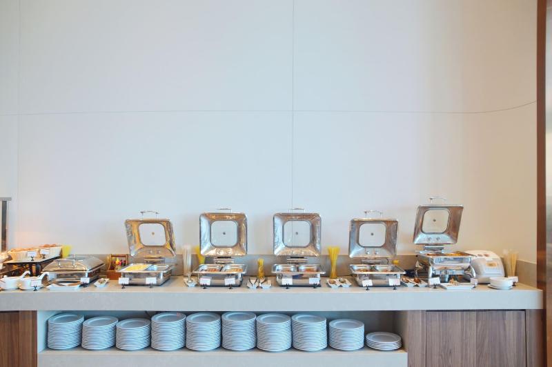S. Sriracha Hotel & Residence image