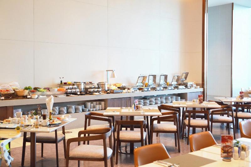 S. Sriracha Hotel & Residence image
