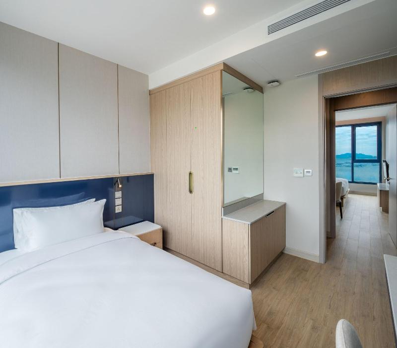 S. Sriracha Hotel & Residence image