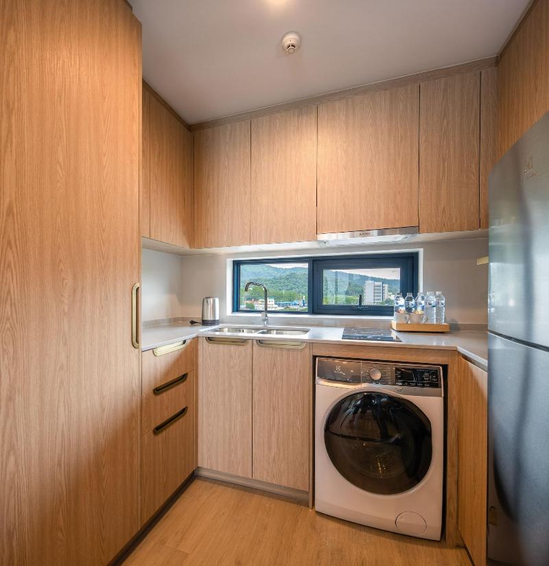S. Sriracha Hotel & Residence image