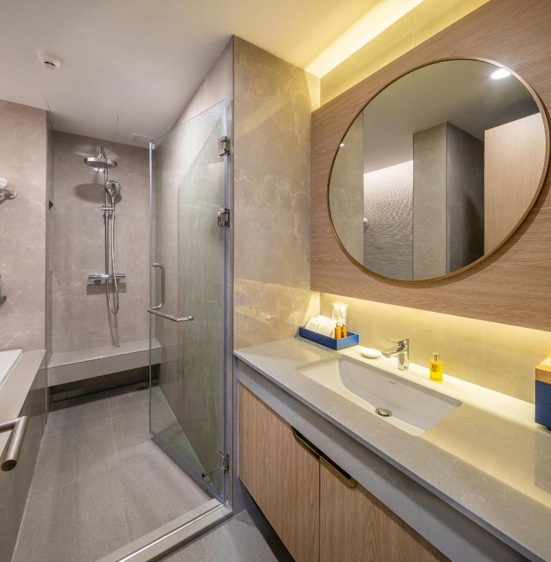 S. Sriracha Hotel & Residence image