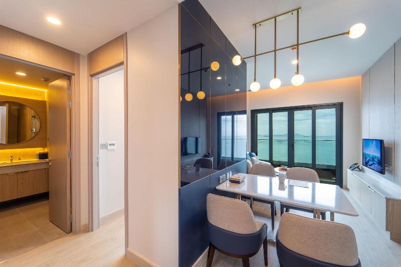 S. Sriracha Hotel & Residence image