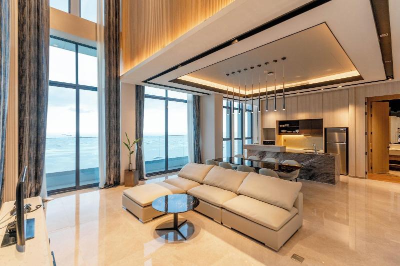 S. Sriracha Hotel & Residence image
