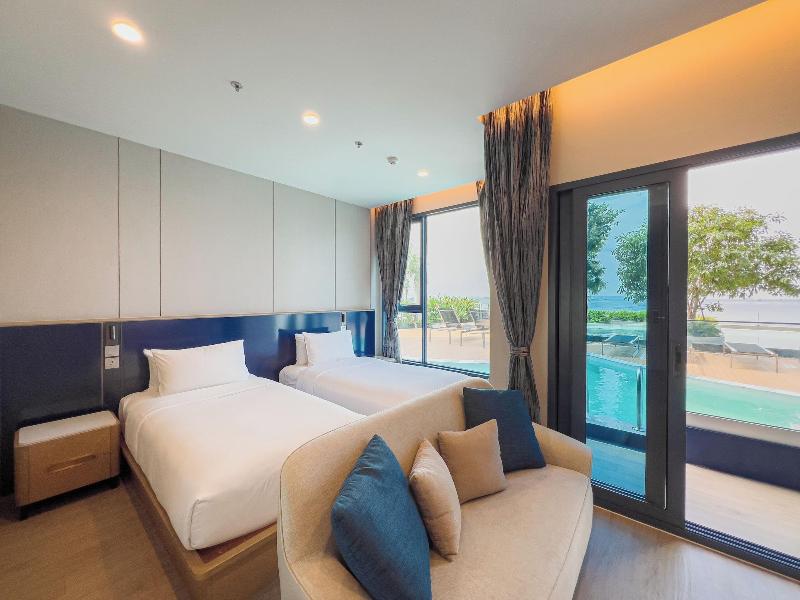 S. Sriracha Hotel & Residence image