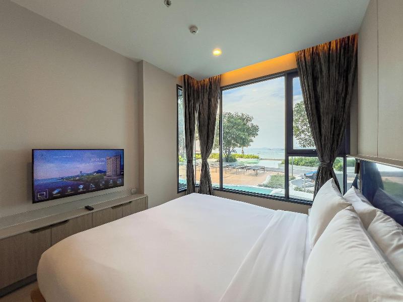 S. Sriracha Hotel & Residence image