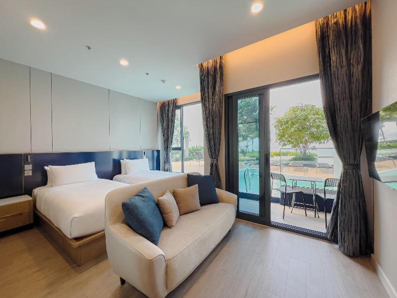 S. Sriracha Hotel & Residence image