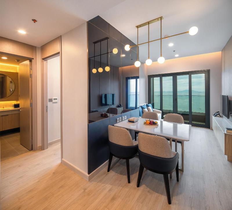 S. Sriracha Hotel & Residence image