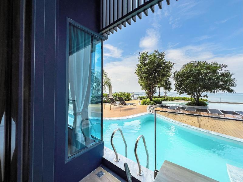 S. Sriracha Hotel & Residence image