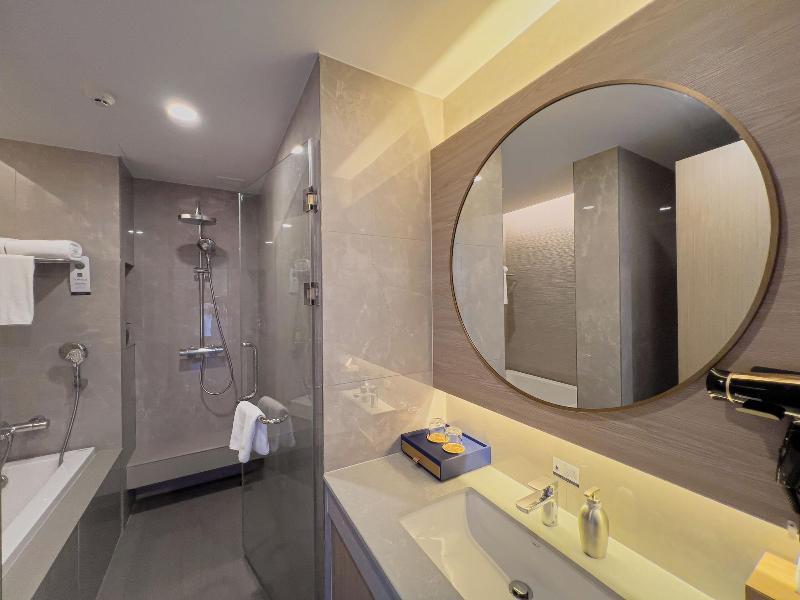 S. Sriracha Hotel & Residence image