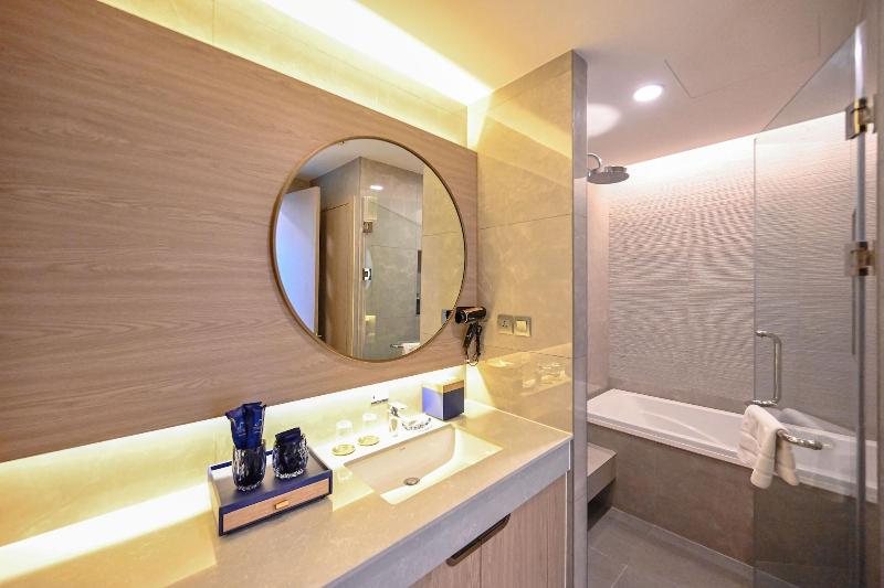 S. Sriracha Hotel & Residence image