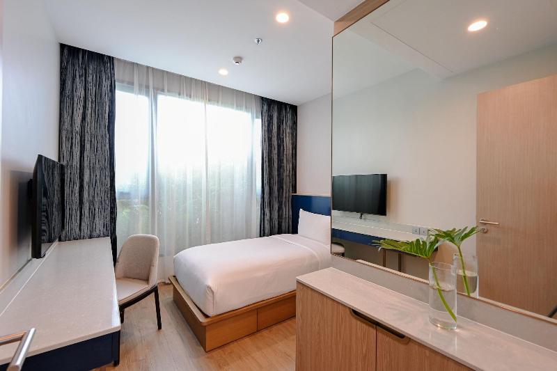 S. Sriracha Hotel & Residence image