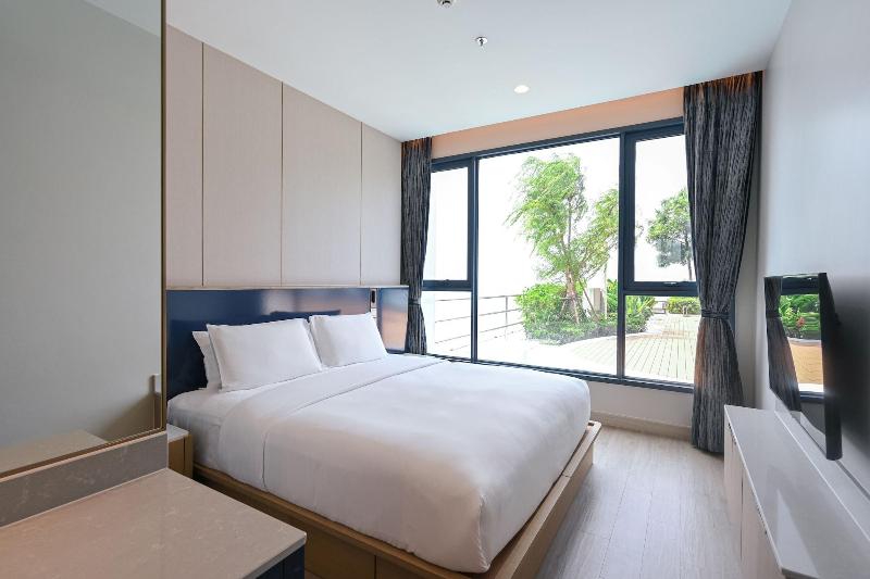 S. Sriracha Hotel & Residence image