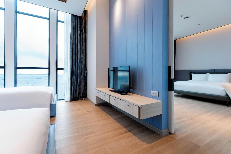 S. Sriracha Hotel & Residence image