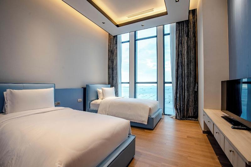 S. Sriracha Hotel & Residence image