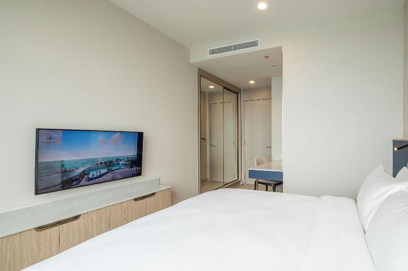 S. Sriracha Hotel & Residence image