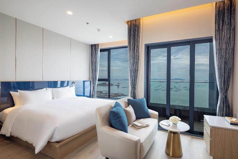 S. Sriracha Hotel & Residence image