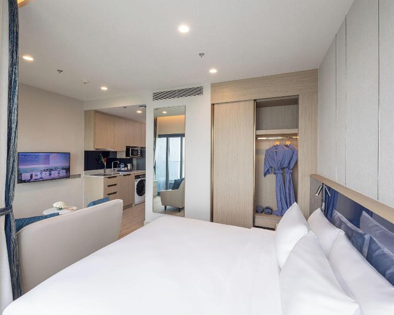 S. Sriracha Hotel & Residence image