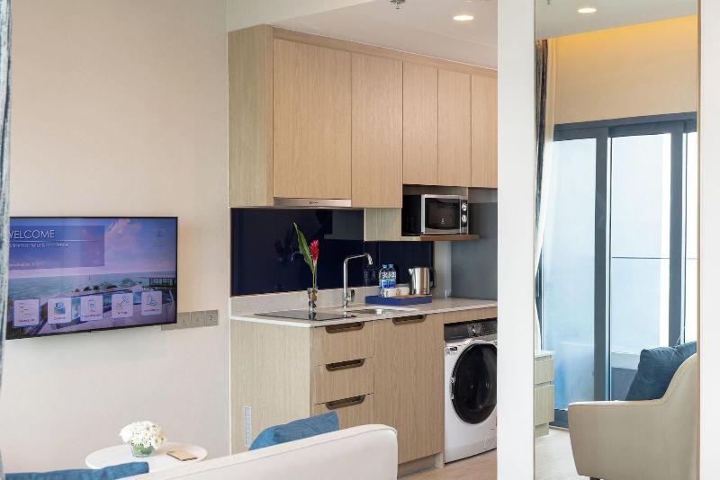 S. Sriracha Hotel & Residence image