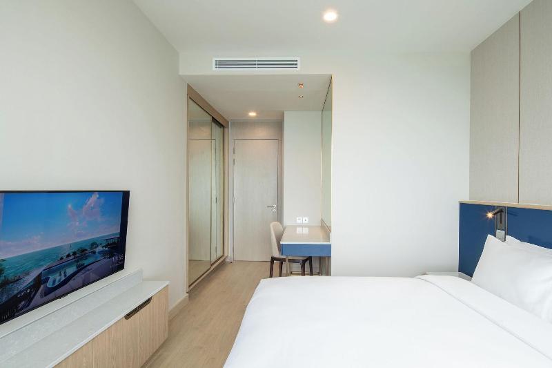 S. Sriracha Hotel & Residence image