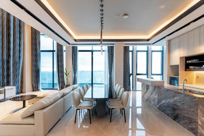 S. Sriracha Hotel & Residence image
