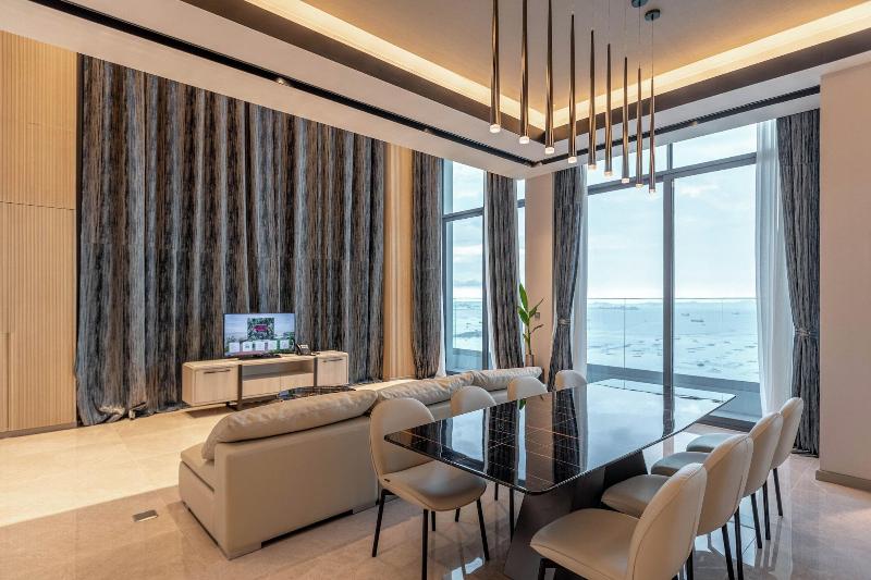S. Sriracha Hotel & Residence image