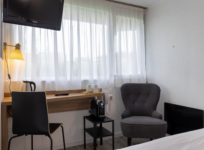 Le 2 by Hotel Akena La Ferte Bernard 4