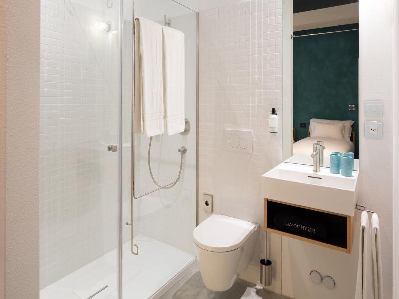 Riva Rooms & Studios image