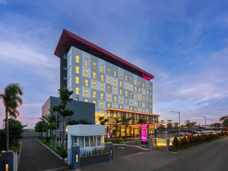 fave+ hotel Pamanukan