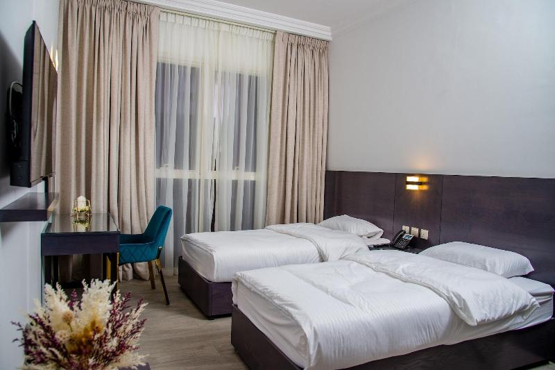 Garden City Hotel image