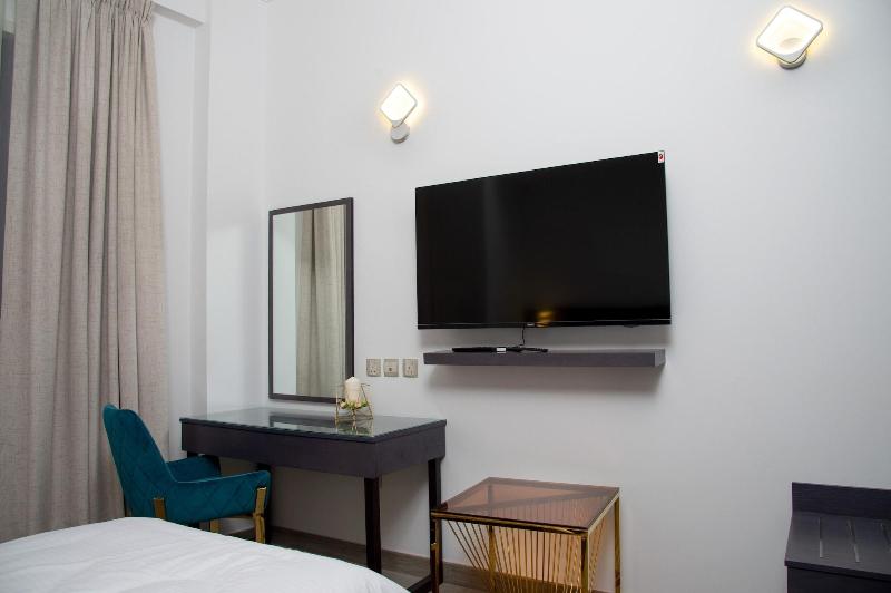 Garden City Hotel image