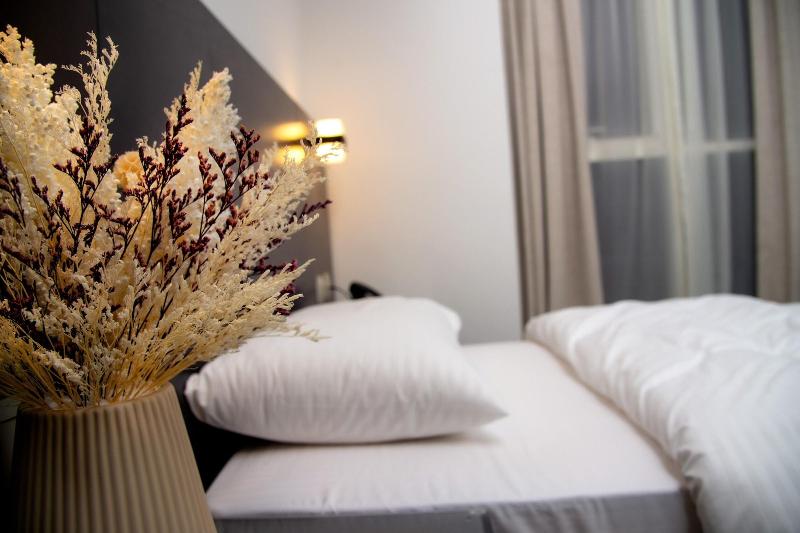 Garden City Hotel image
