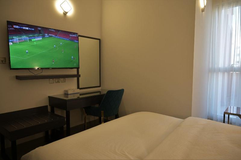 Garden City Hotel image