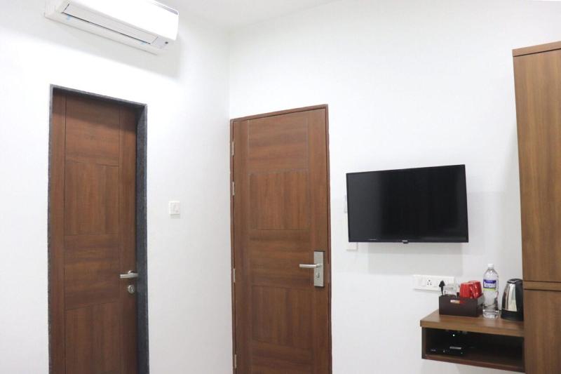 Sharman Suites image