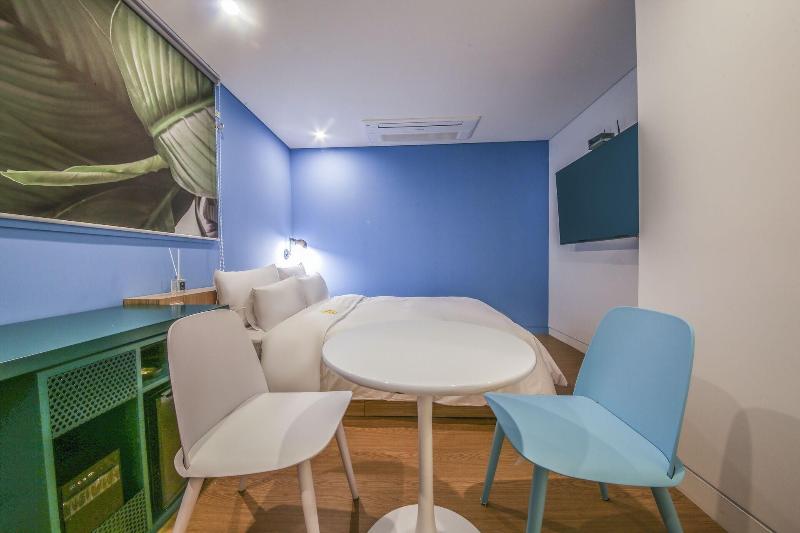Hotel raza b image