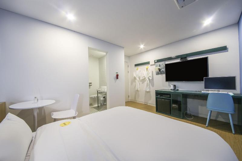 Hotel raza b image