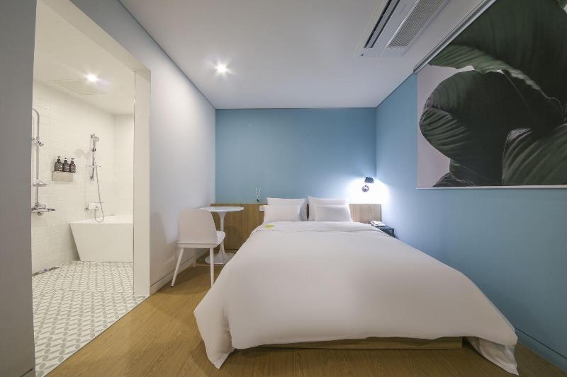 Hotel raza b image