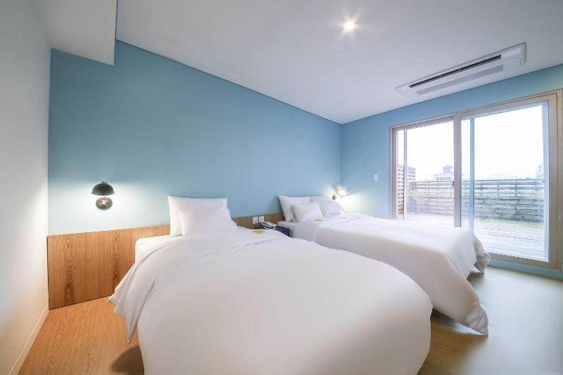 Hotel raza b image