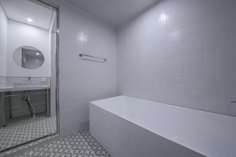Hotel raza b image